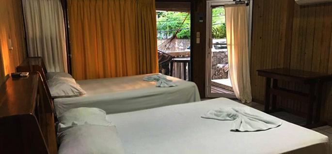 Hotel Coconut Tree West End Exterior foto